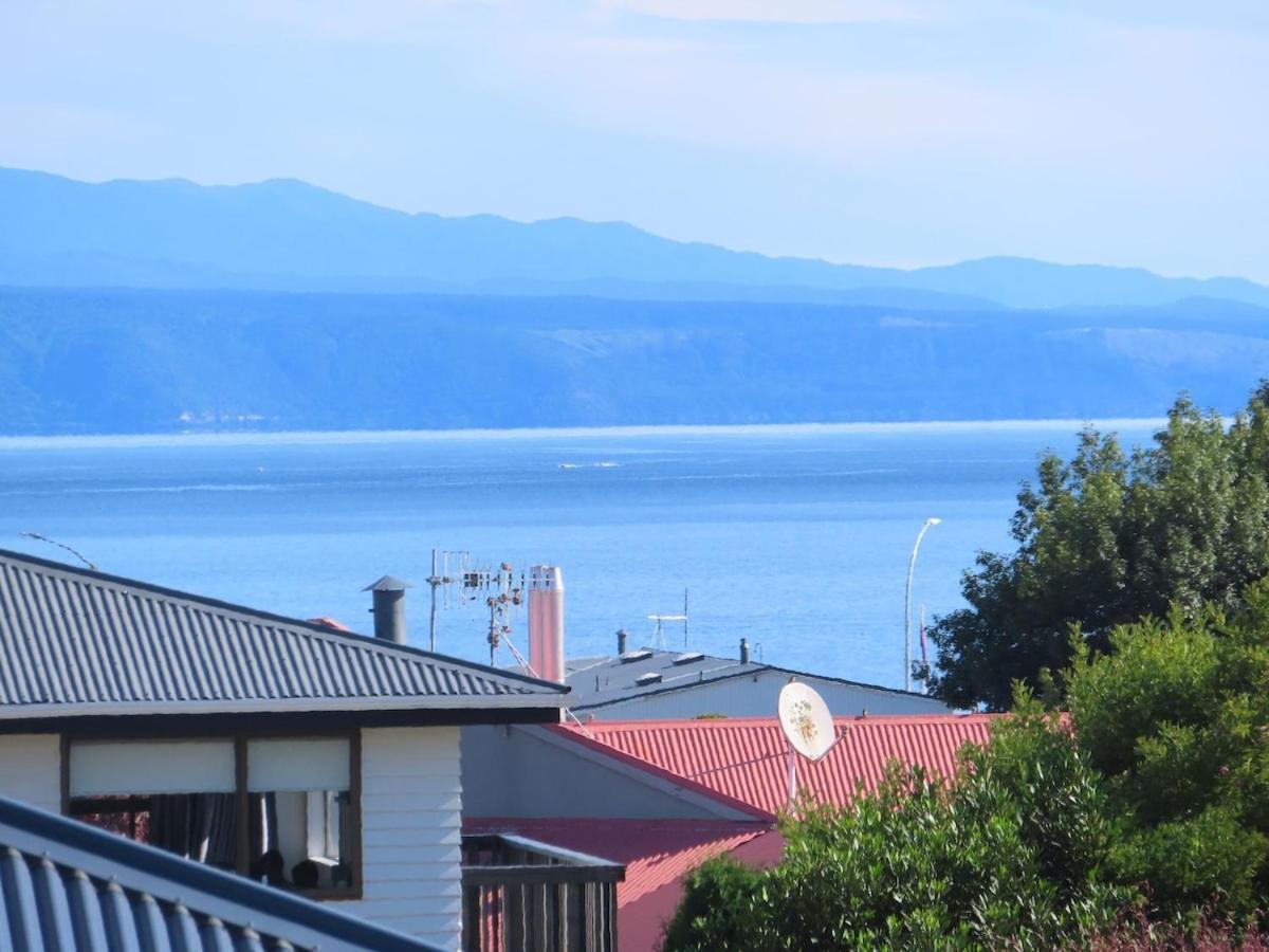 The Tuis Nest Villa Taupo Exterior foto
